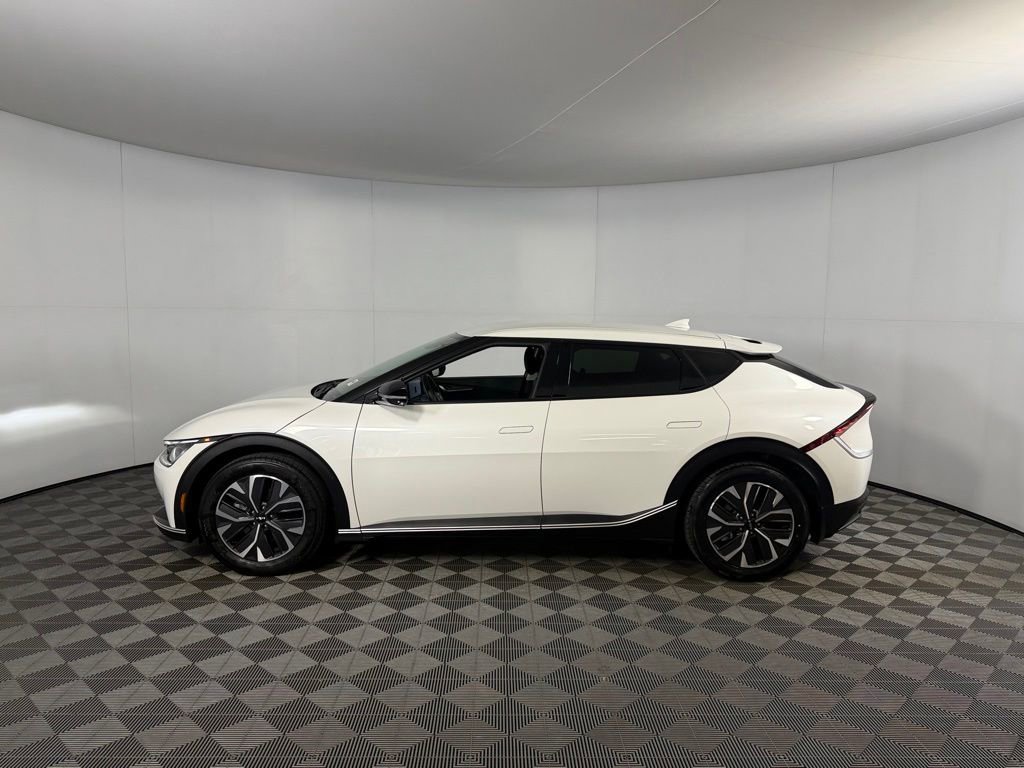 Used 2024 Kia EV6 Light RWD image 8