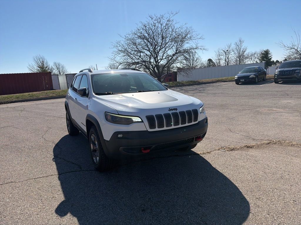 Used 2019 Jeep Cherokee Trailhawk w/ Cold Weather Group AWD/4WD image 3