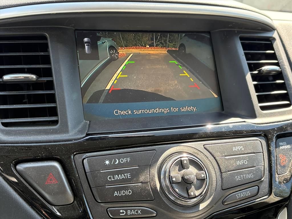 Used 2019 Nissan Pathfinder SV image 9
