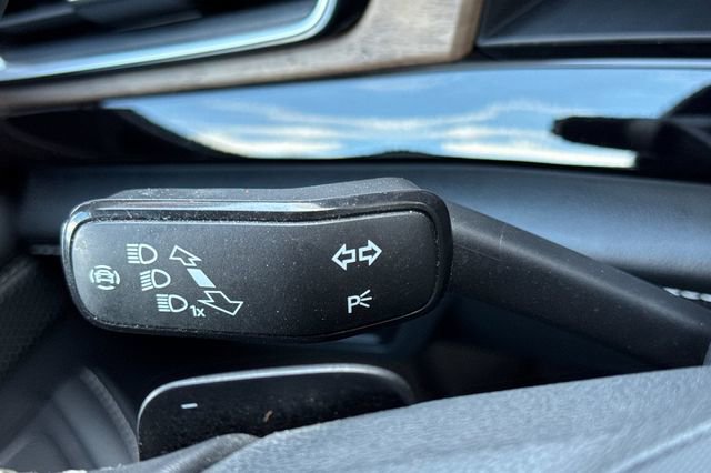 Used 2024 Volkswagen Atlas SE AWD/4WD image 38