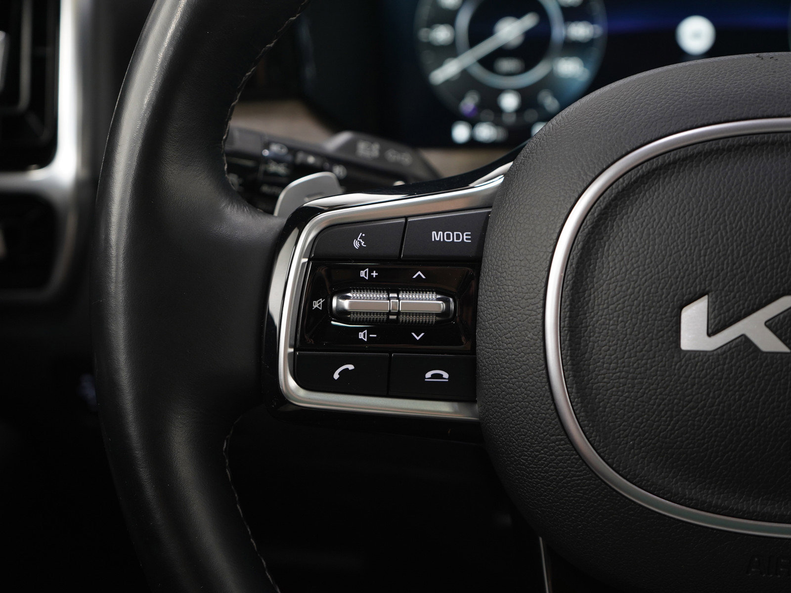 Used 2023 Kia Sorento SX Prestige image 26