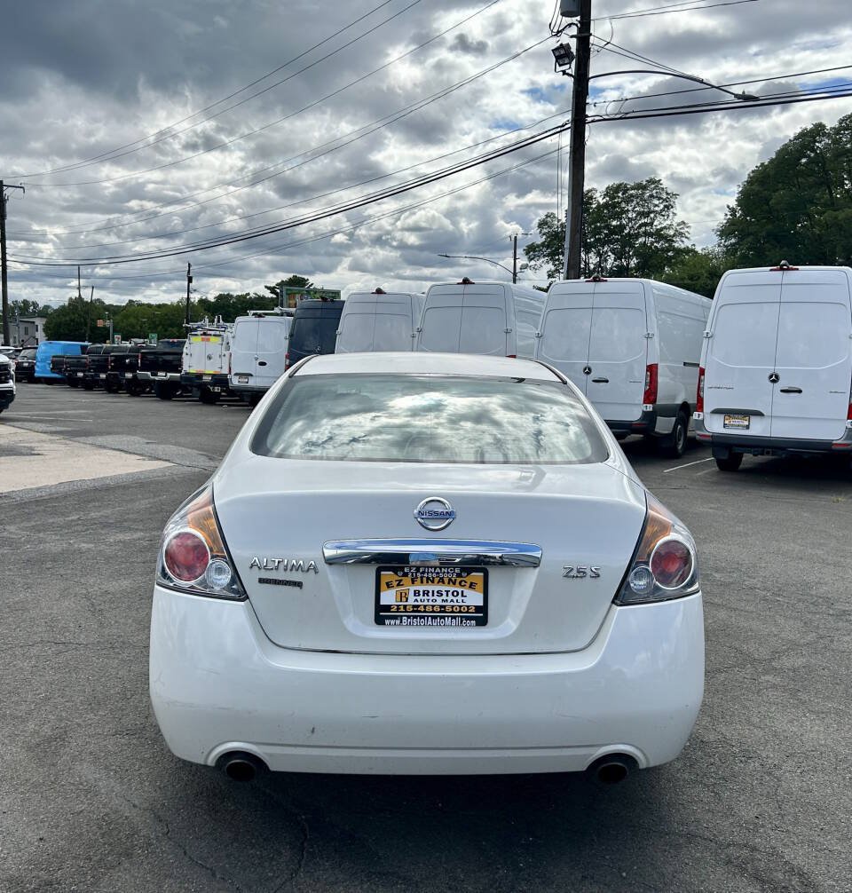 Used 2012 Nissan Altima 2.5 S w/ Convenience Pkg FWD image 5