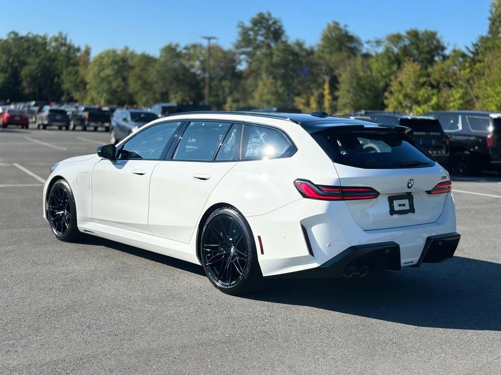 New 2026 BMW M5 Touring image 4