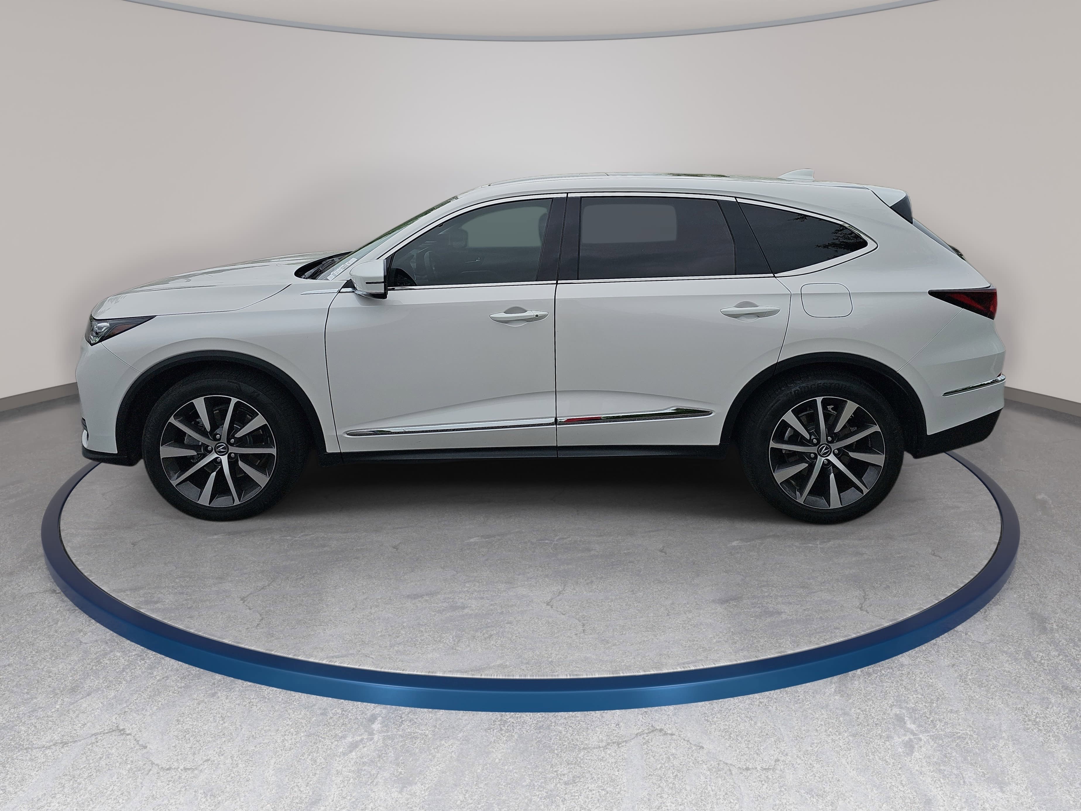Certified 2025 Acura MDX FWD w/ Technology Package image 8