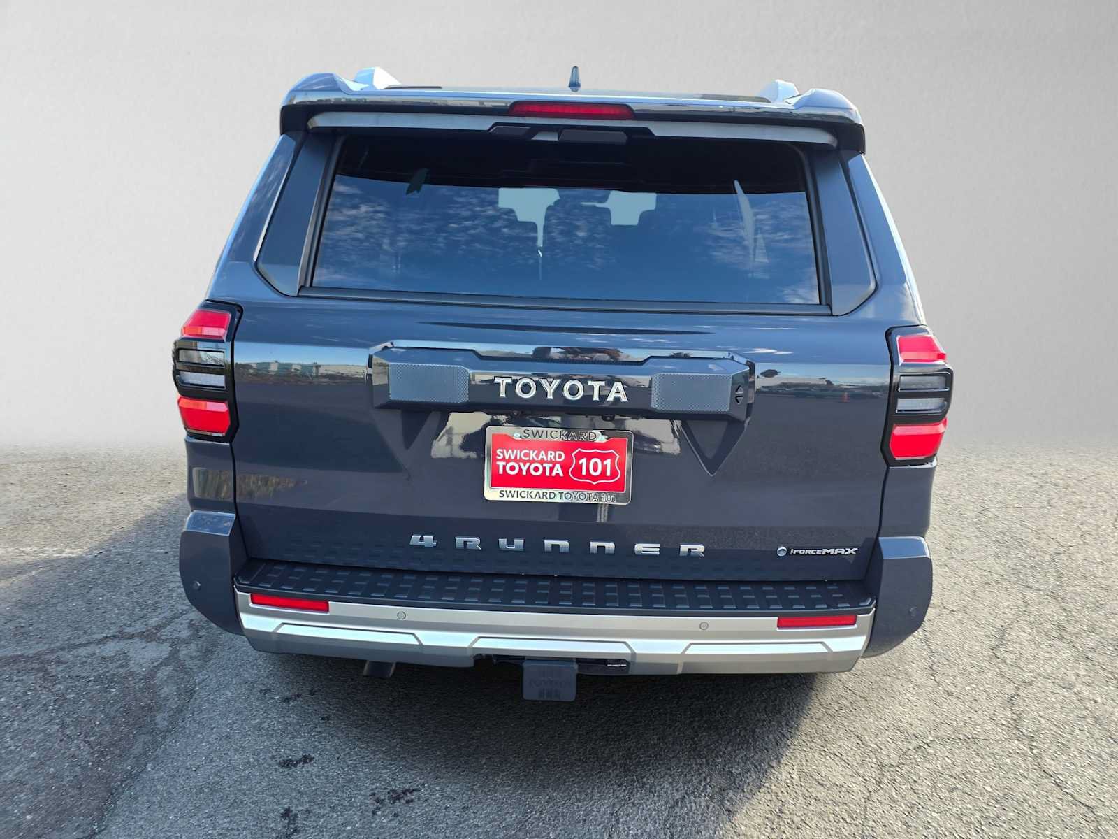 New 2026 Toyota 4Runner Limited w/ Tow Technology Package AWD/4WD image 4
