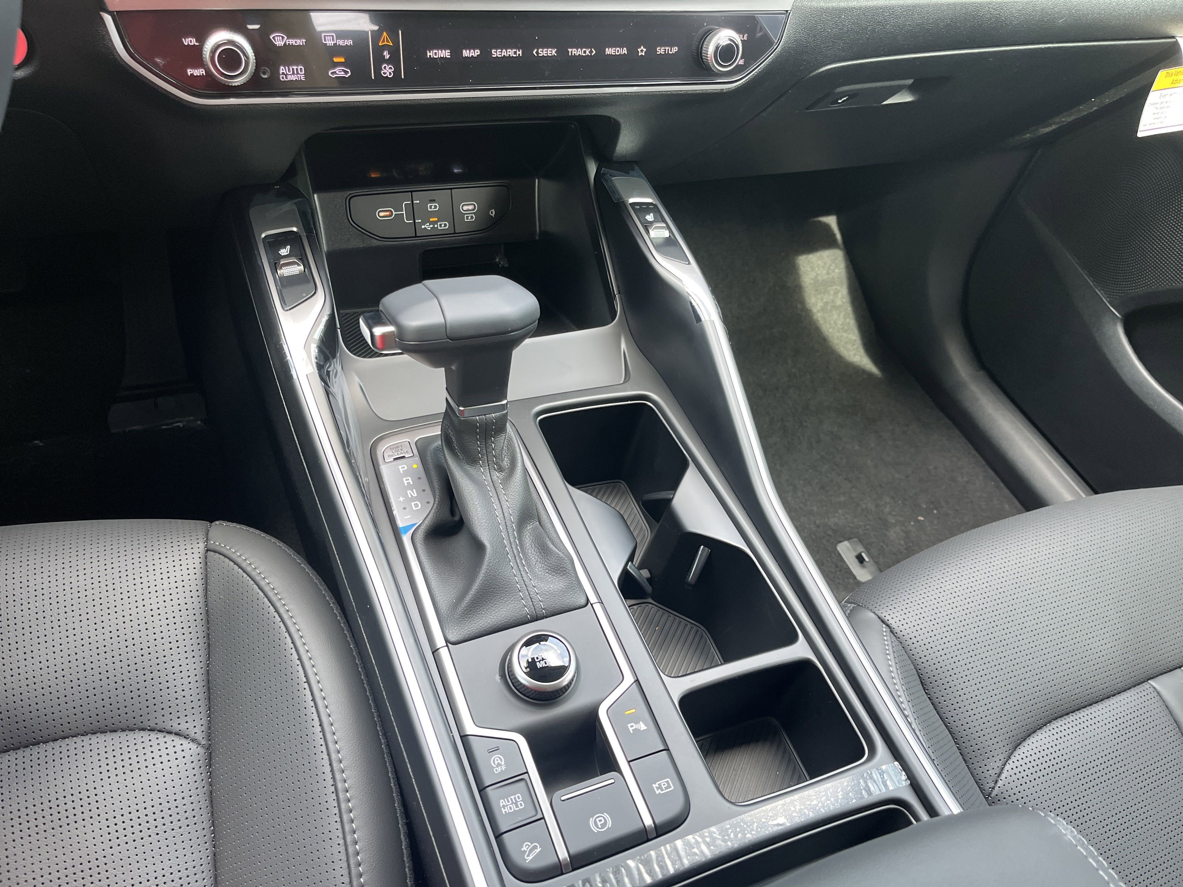 New 2025 Kia Sorento S w/ Panoramic Sunroof Package image 15