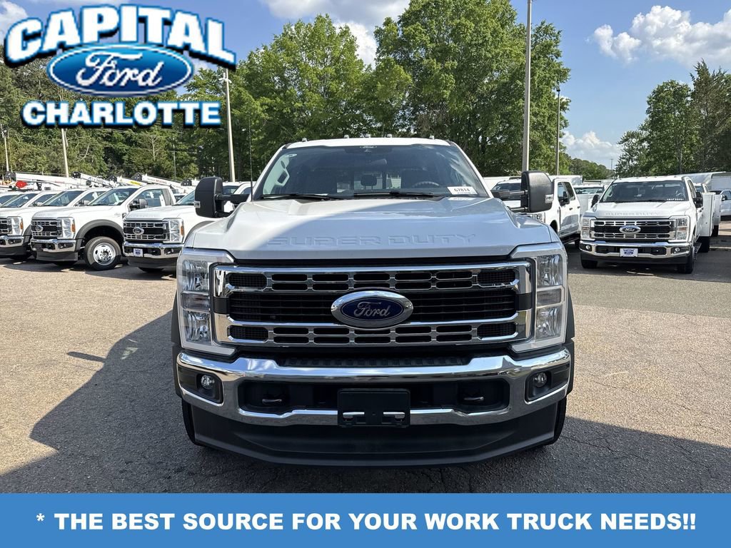 New 2025 Ford F450 XL w/ XL Chrome Package image 3