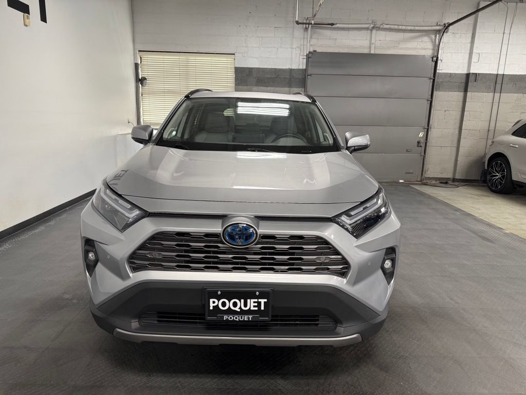 Used 2022 Toyota RAV4 Limited AWD/4WD image 3