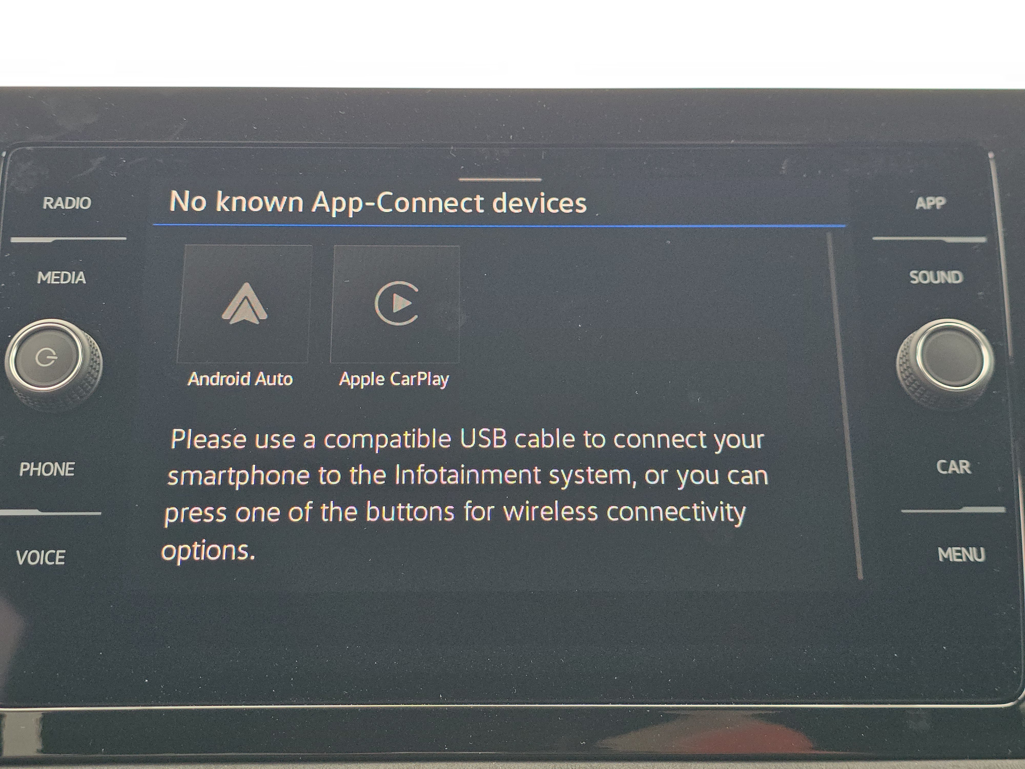 New 2026 Volkswagen Taos SE AWD/4WD image 10