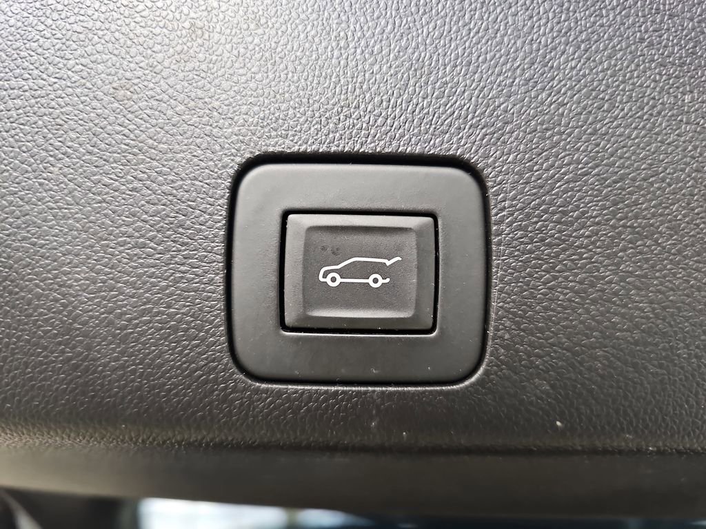 Certified 2024 Buick Encore GX Avenir w/ Avenir Convenience Package AWD/4WD image 17