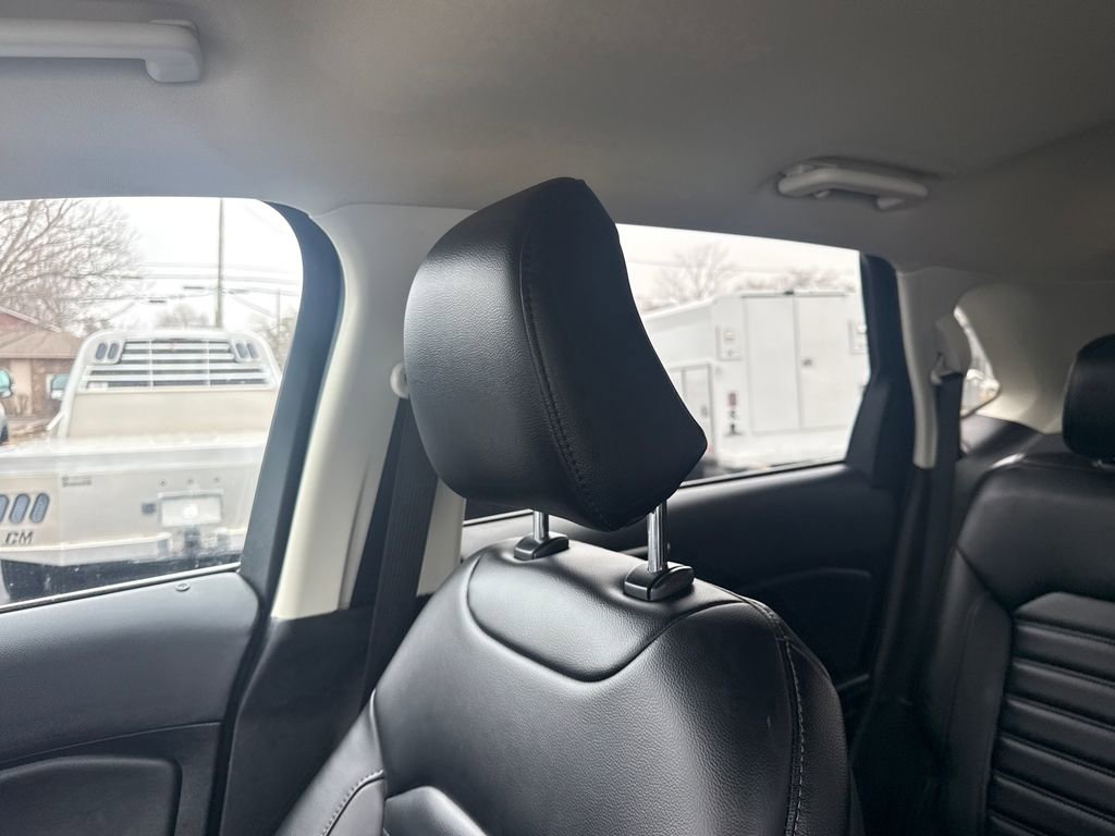 Used 2024 Ford Edge SEL w/ Convenience Package image 39