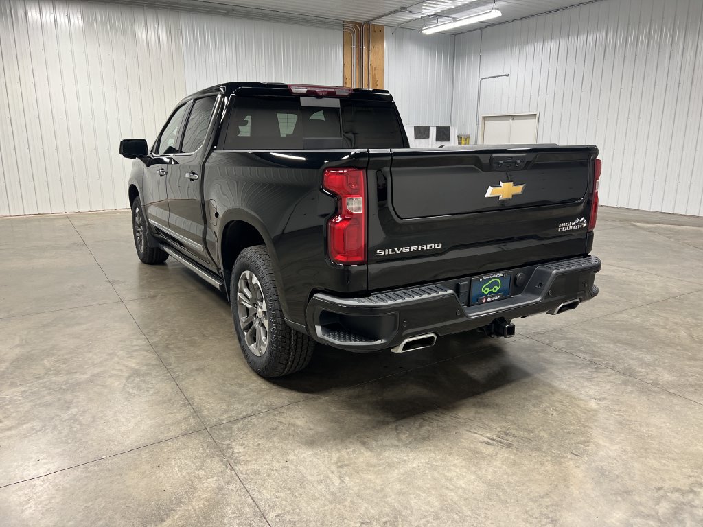 Certified 2024 Chevrolet Silverado 1500 High Country w/ Technology Package AWD/4WD image 7