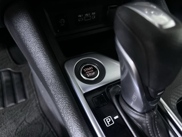 Used 2025 Nissan Sentra SV FWD image 17