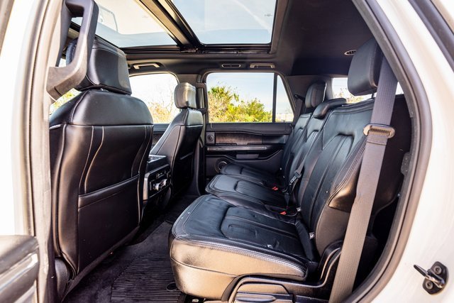 Used 2020 Ford Expedition Limited w/ Equipment Group 302A image 9