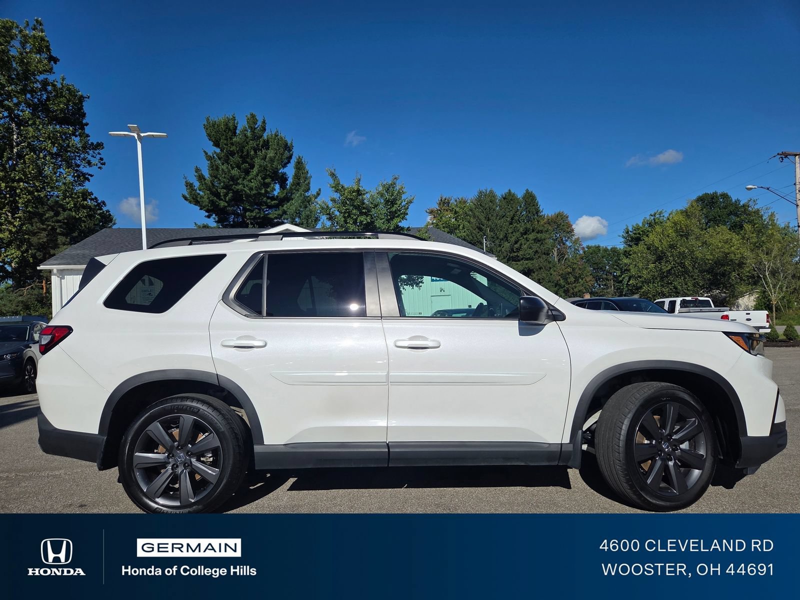 Used 2025 Honda Pilot Sport image 19