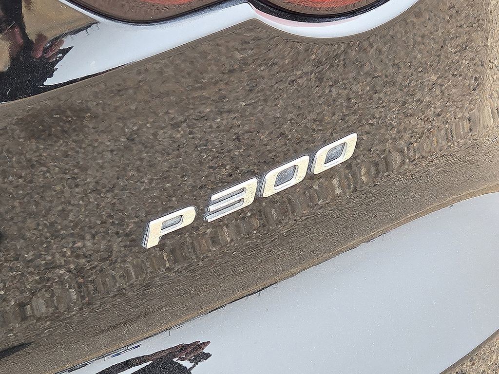 Used 2020 Jaguar F-TYPE Coupe image 15