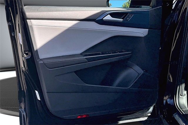 Used 2024 Volkswagen Taos SE image 20