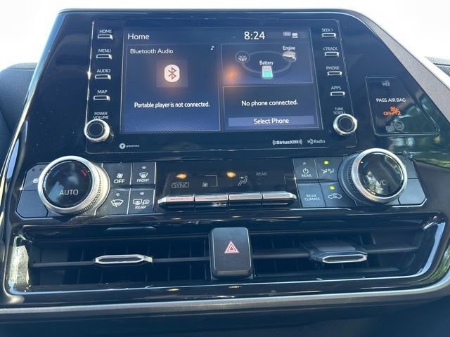 Used 2021 Toyota Highlander XLE AWD/4WD image 45