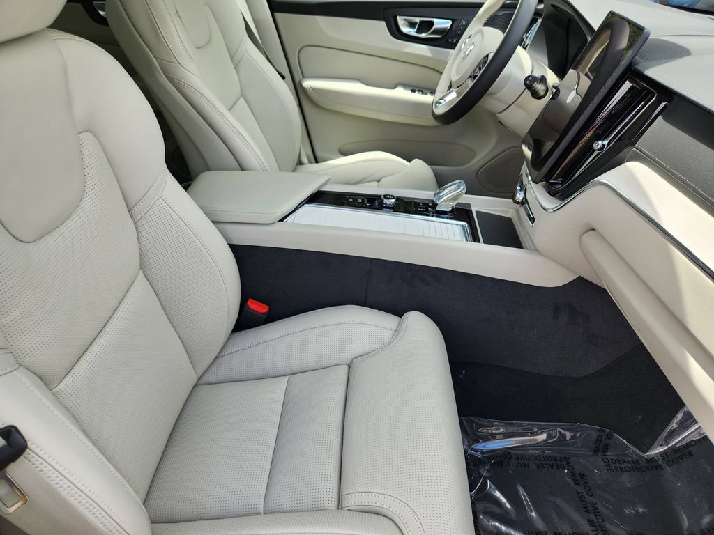 New 2026 Volvo XC60 B5 Ultra w/ Climate Package AWD/4WD image 5