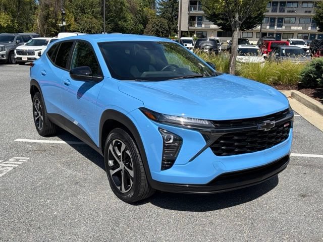 Used 2024 Chevrolet Trax RS FWD image 8