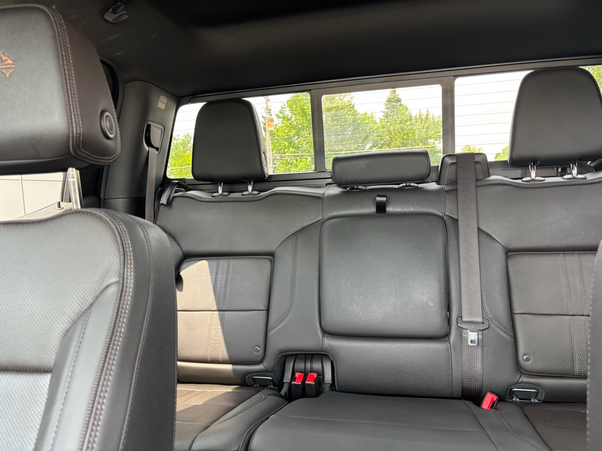 Used 2023 Chevrolet Silverado 1500 High Country w/ High Country Premium Package image 28