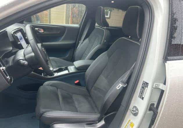 Used 2023 Volvo C40 P8 Recharge Ultimate AWD/4WD image 2