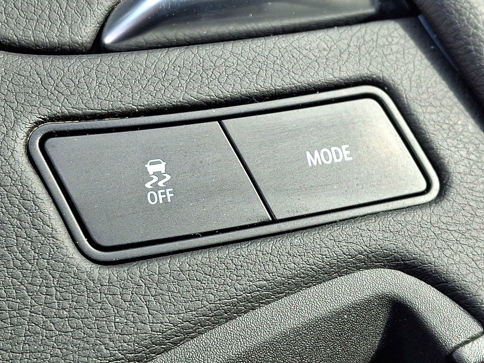 Used 2025 Cadillac XT5 Luxury image 25