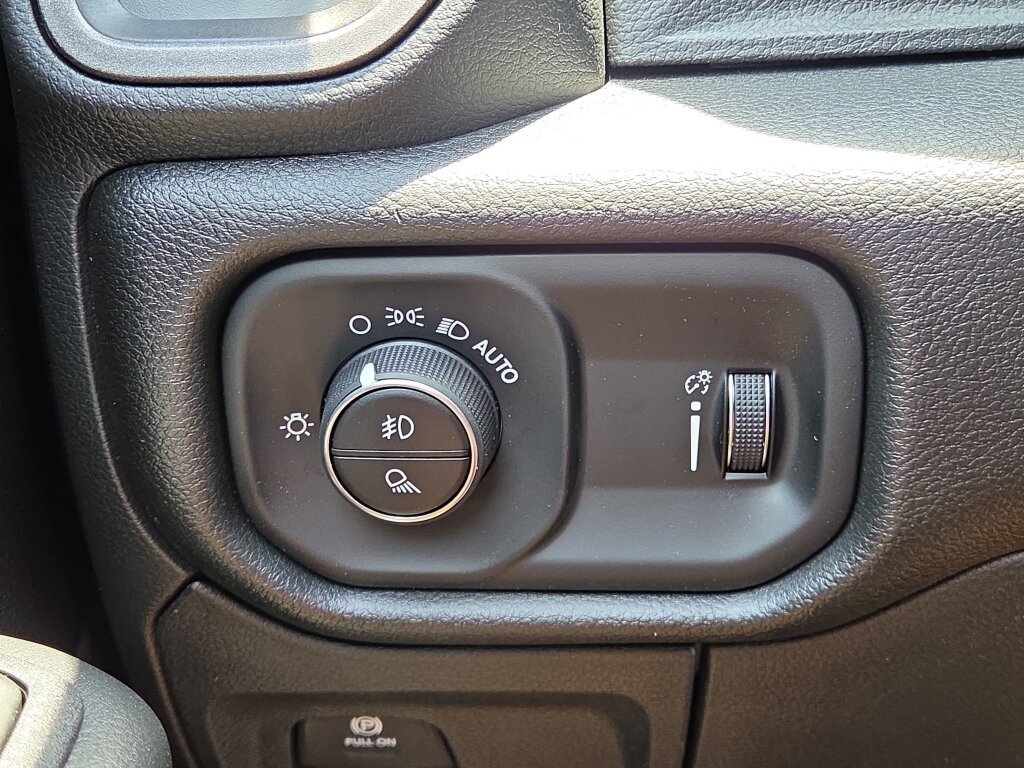 New 2026 RAM 1500 Warlock AWD/4WD image 16