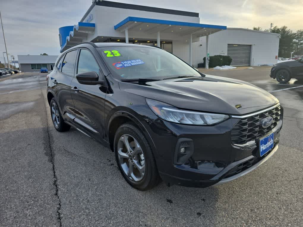 Used 2023 Ford Escape ST-Line Select w/ Tech Pack #1 AWD/4WD image 7