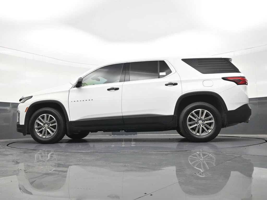 Used 2023 Chevrolet Traverse LS FWD image 25
