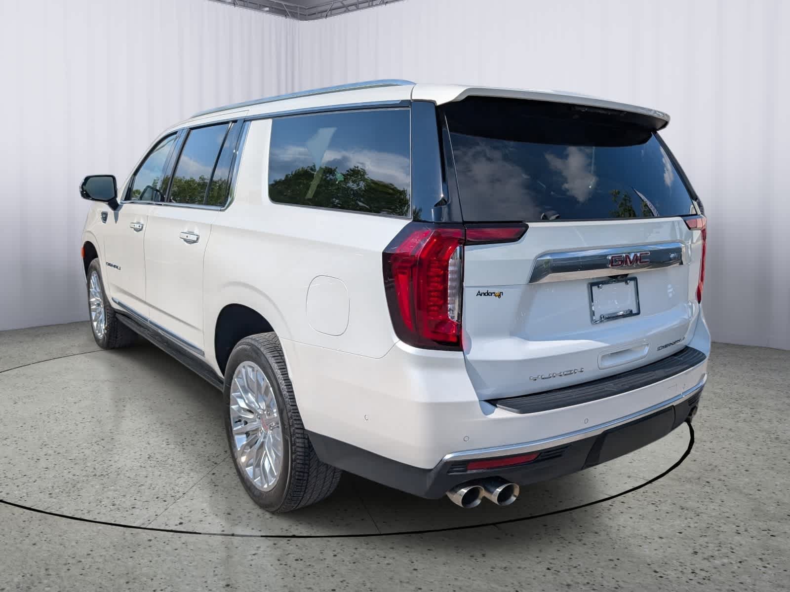 Certified 2024 GMC Yukon XL Denali w/ Advanced Technology Package AWD/4WD image 4