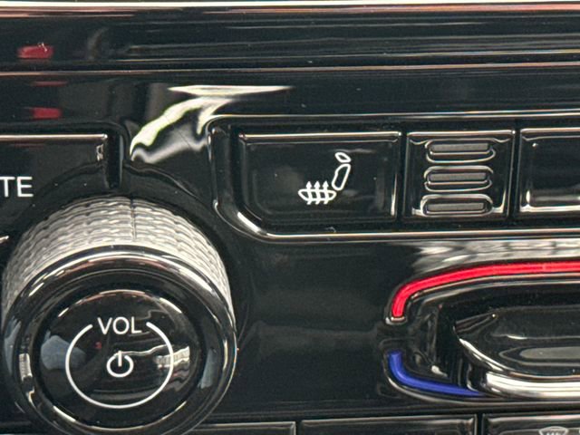 Used 2023 Jeep Grand Cherokee Altitude image 33