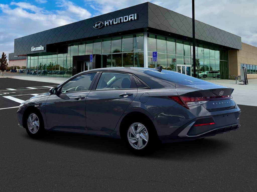 New 2026 Hyundai Elantra SE FWD image 4