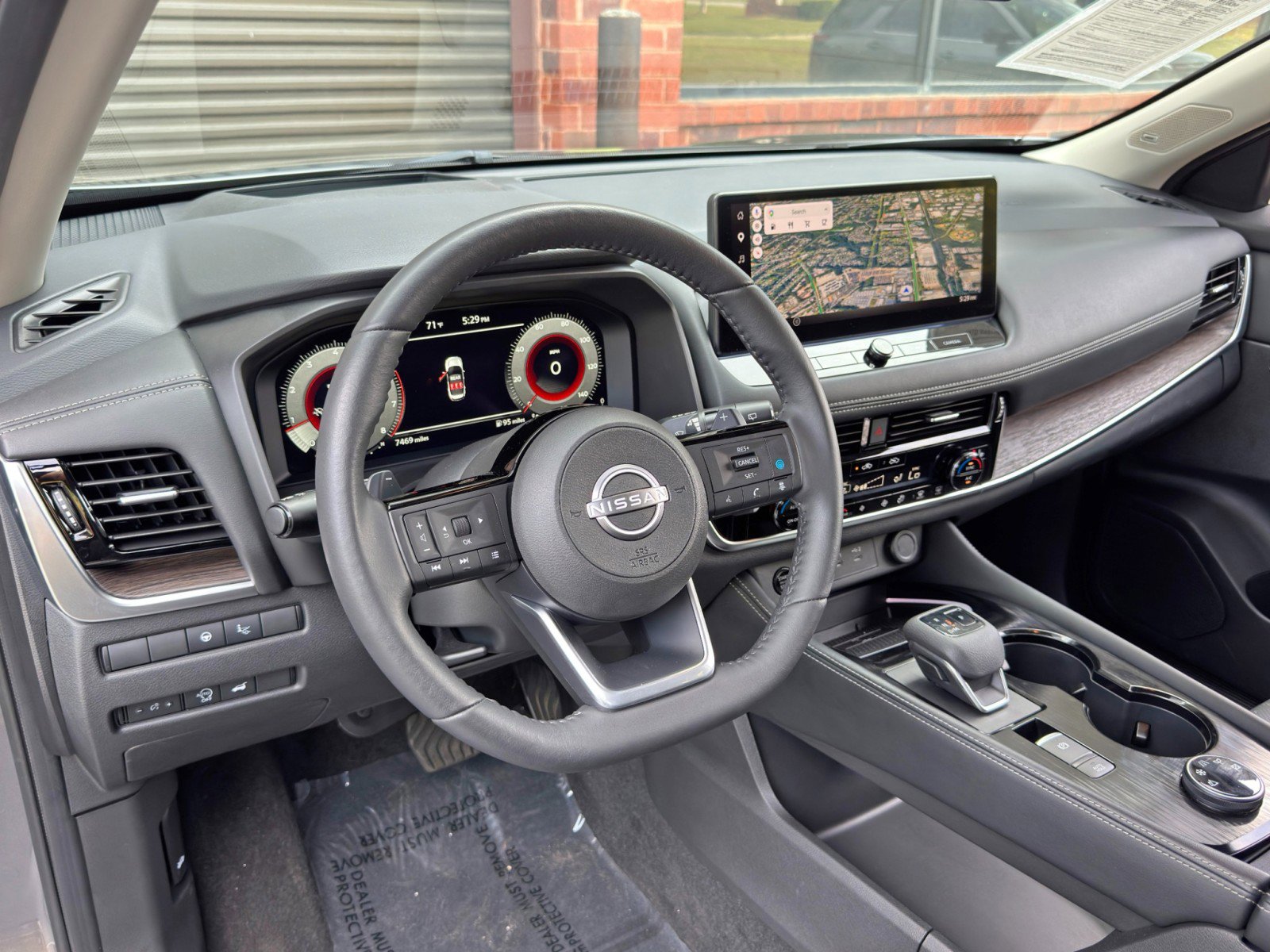 Used 2024 Nissan Rogue Platinum w/ Platinum Premium Package AWD/4WD image 14