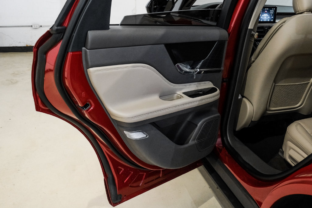 Used 2022 Lincoln Corsair AWD w/ Premium Package image 47