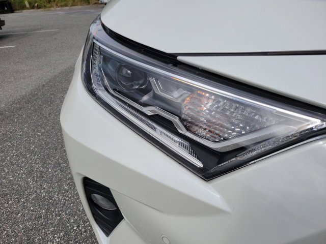 Used 2021 Toyota RAV4 Limited image 16