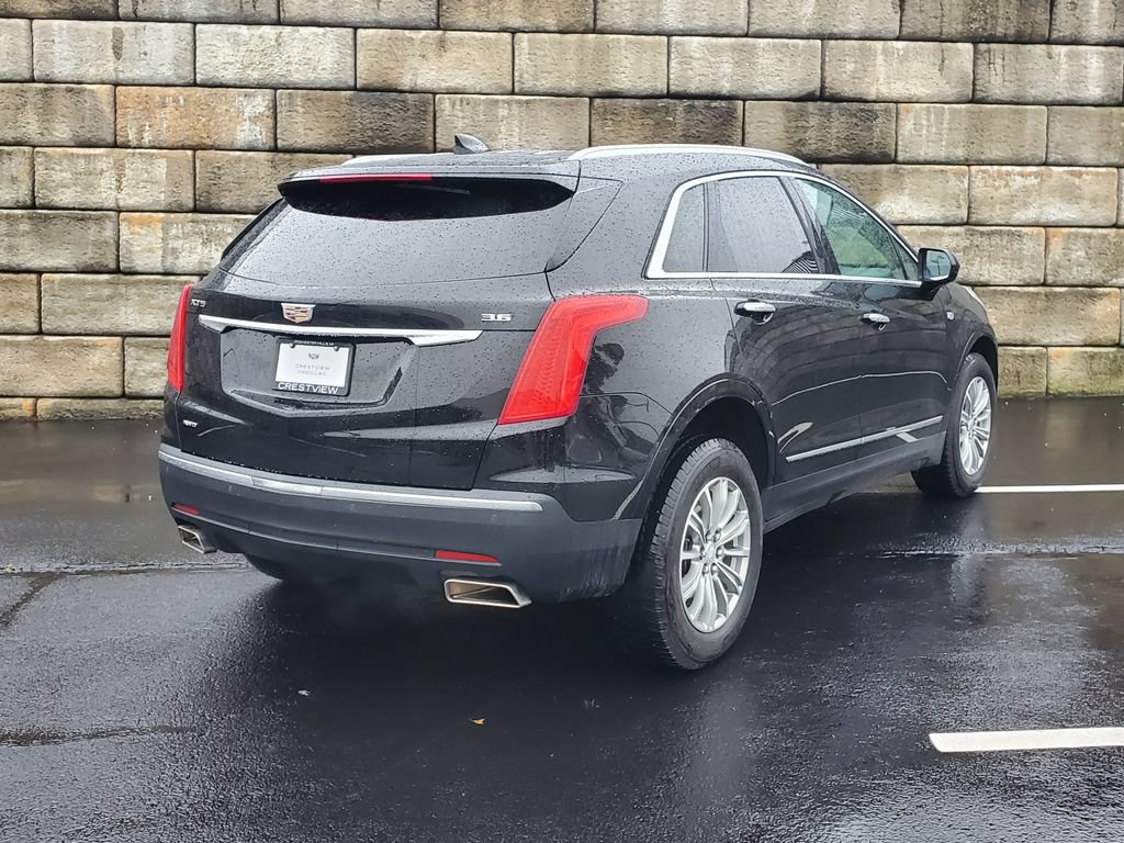Used 2017 Cadillac XT5 Luxury w/ Driver Awareness Package AWD/4WD image 5