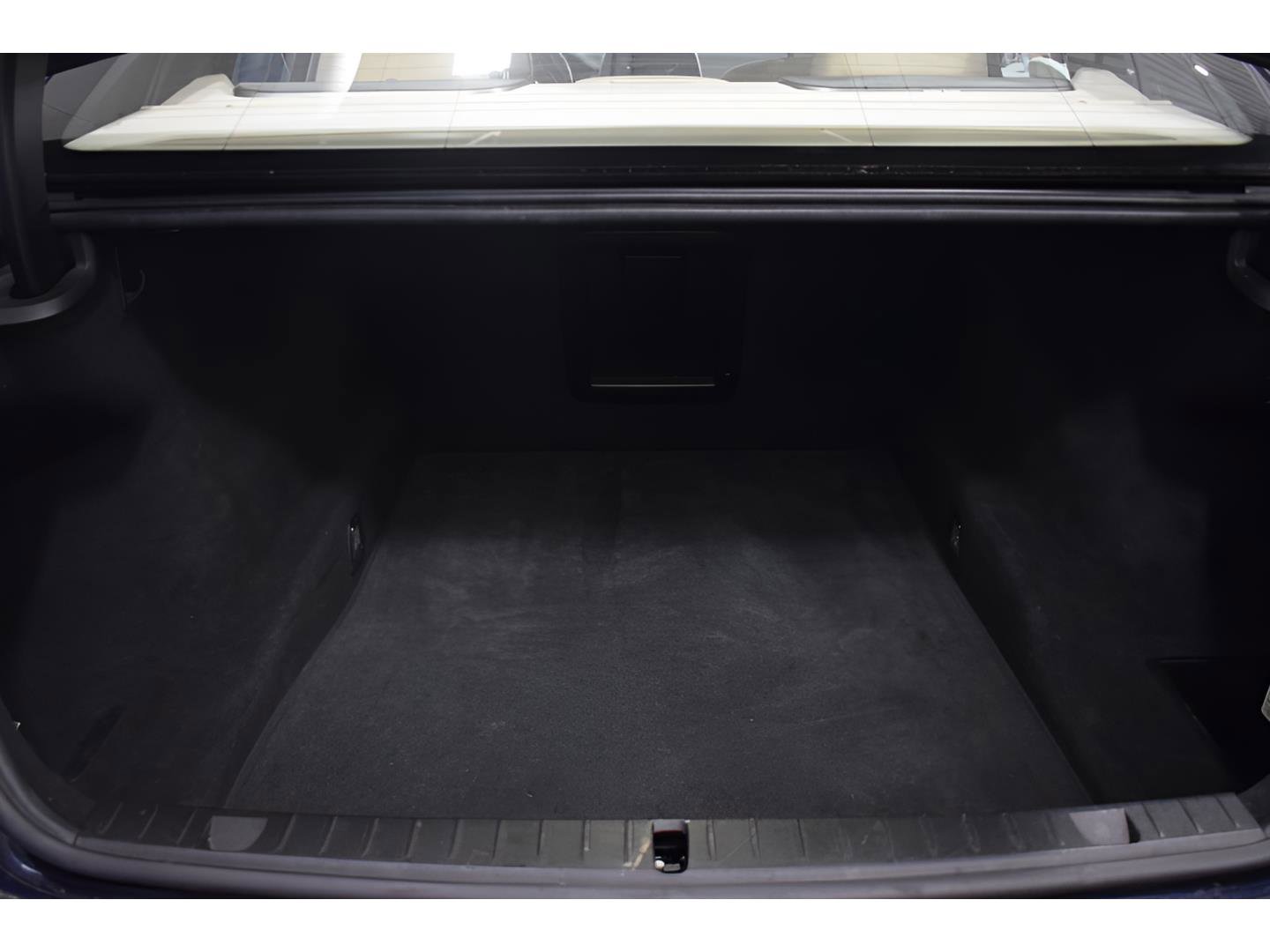 Used 2017 BMW 750i xDrive image 36