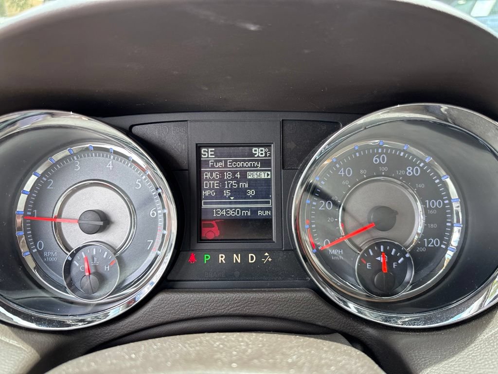 Used 2014 Chrysler Town & Country Limited FWD image 14
