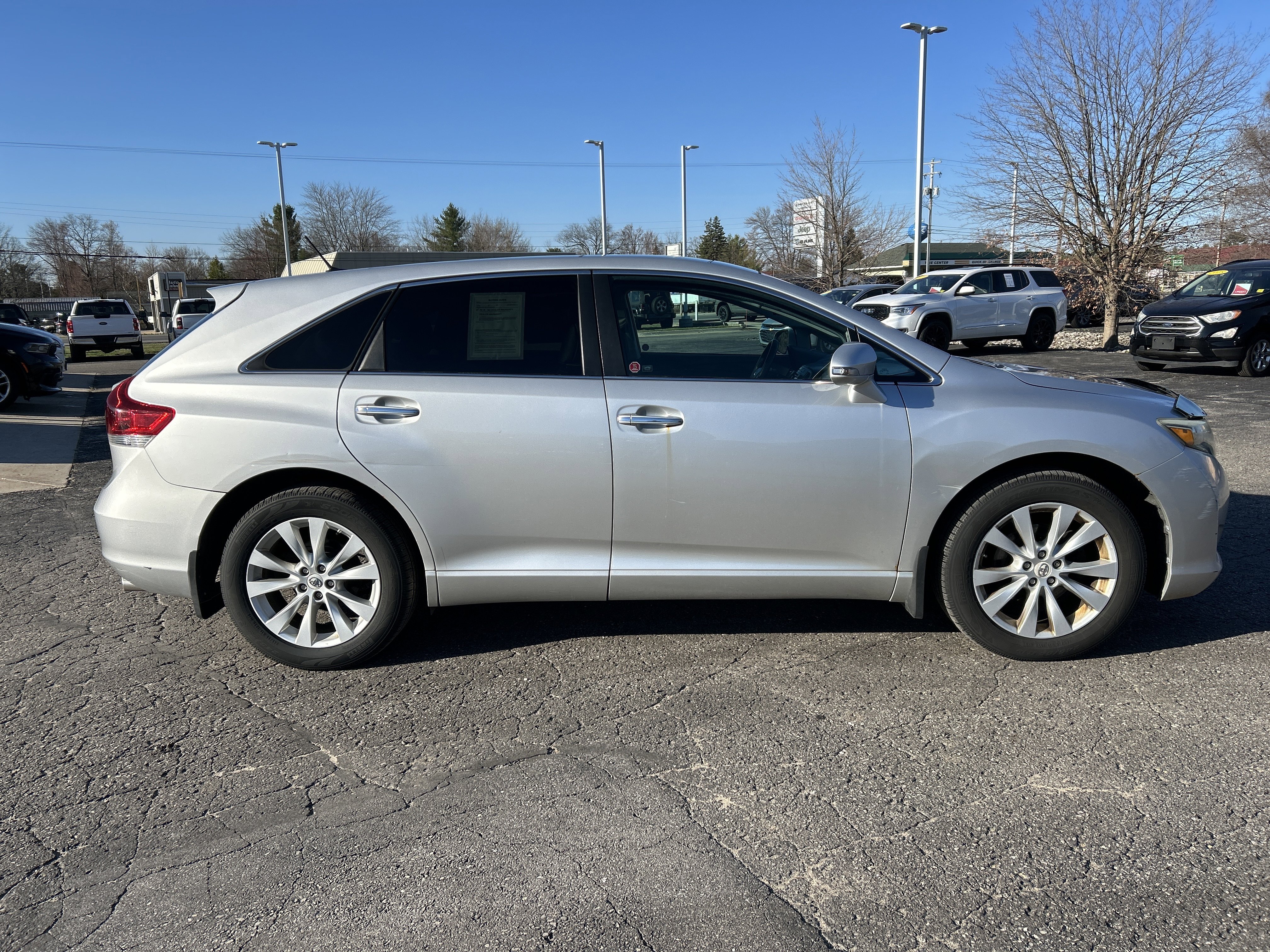 Used 2013 Toyota Venza LE AWD/4WD image 3