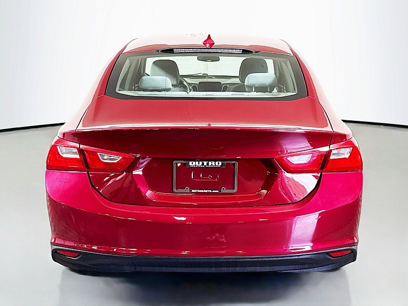 Used 2017 Chevrolet Malibu LT FWD image 6