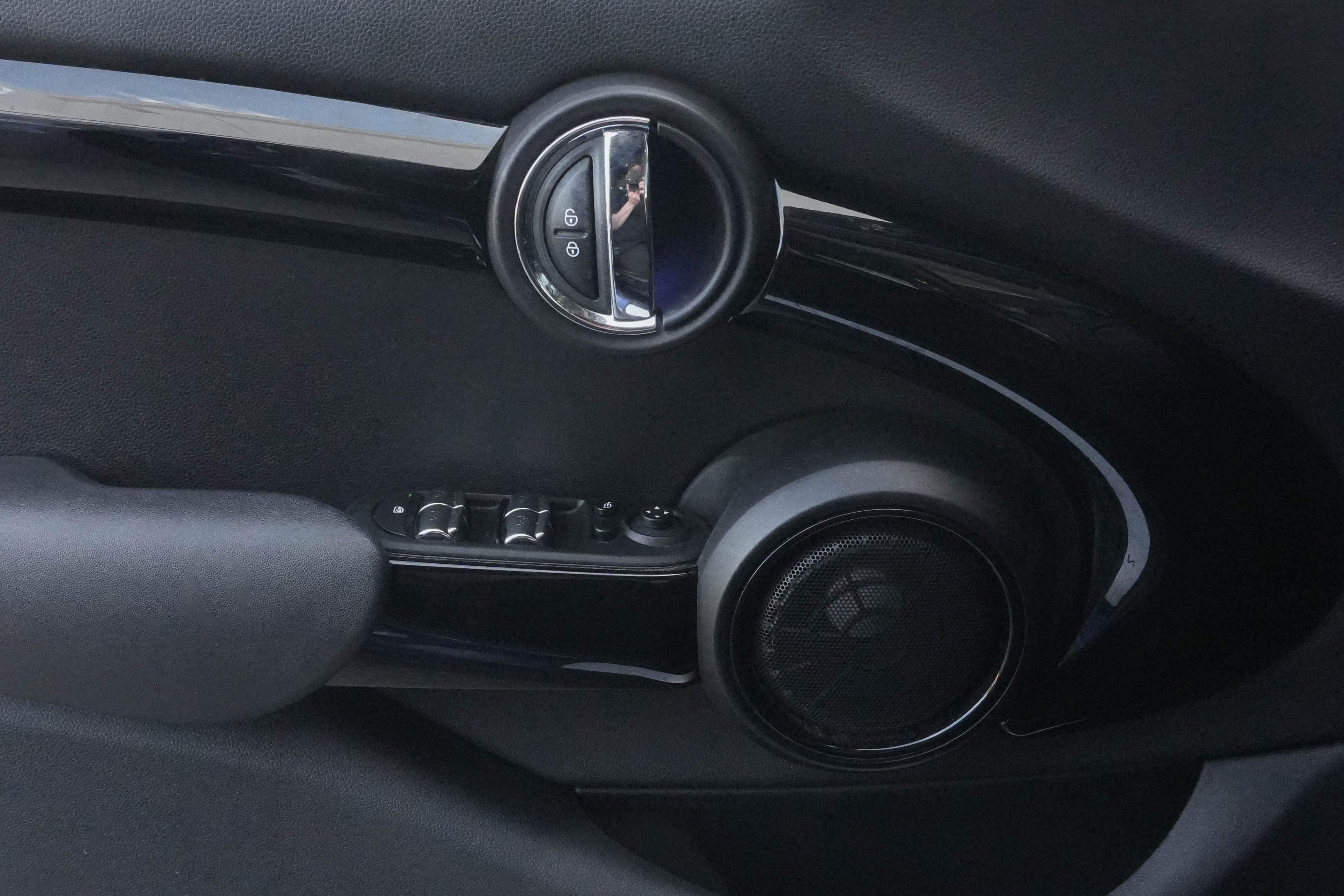 Used 2019 MINI Cooper S image 16