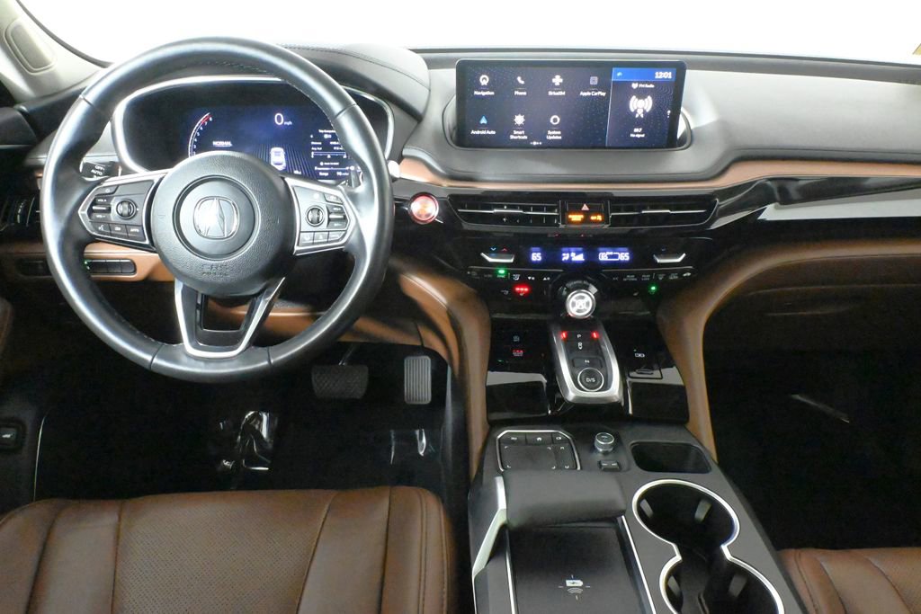 Used 2023 Acura MDX SH-AWD w/ Technology Package image 16