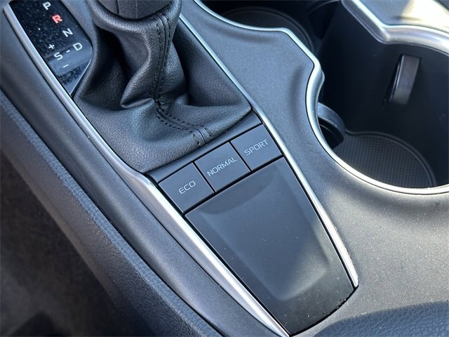 Used 2023 Toyota Camry LE image 21