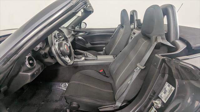 Used 2017 FIAT 124 Spider Classica image 11