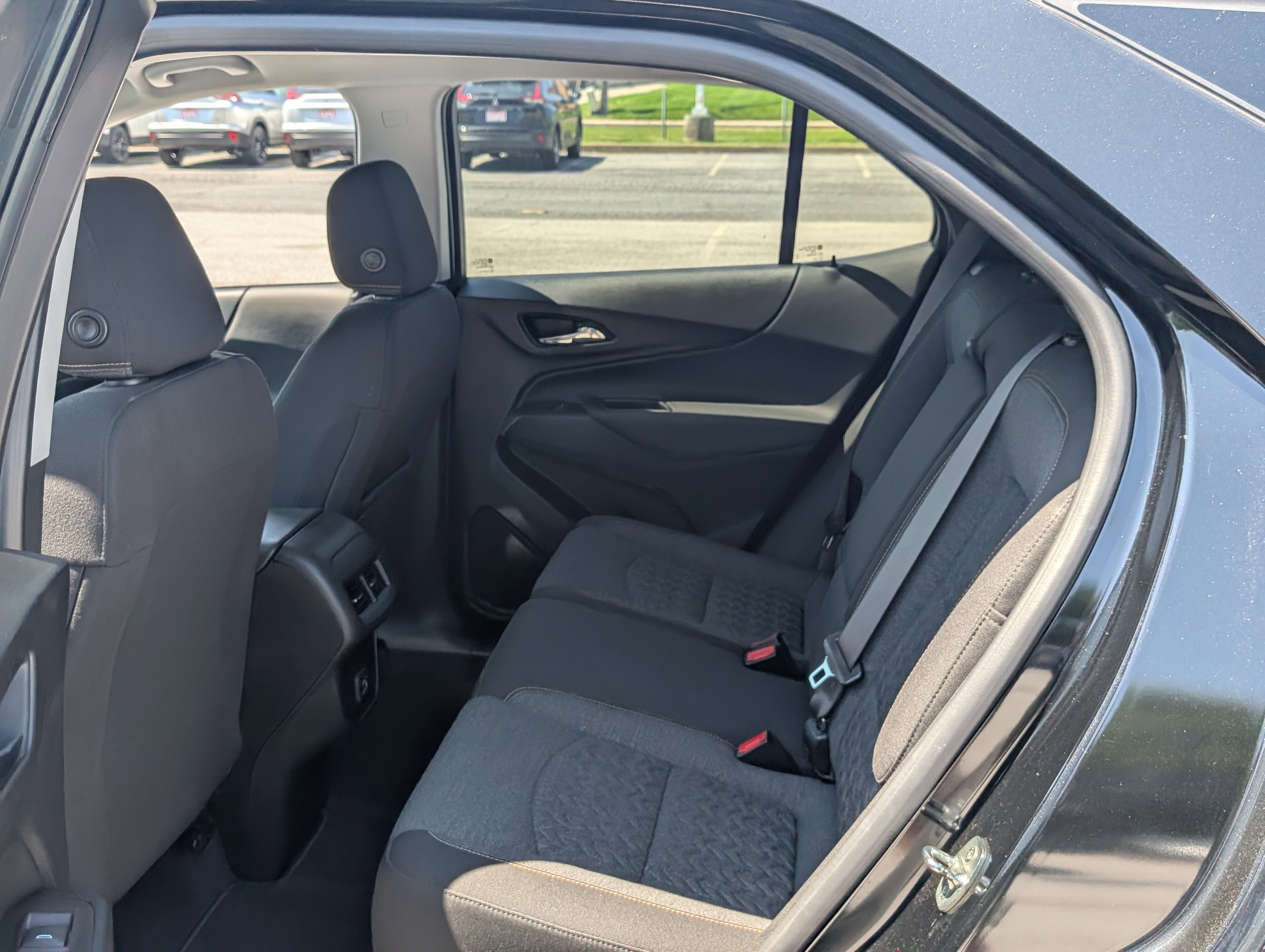 Used 2022 Chevrolet Equinox LT w/ Driver Convenience Package image 14