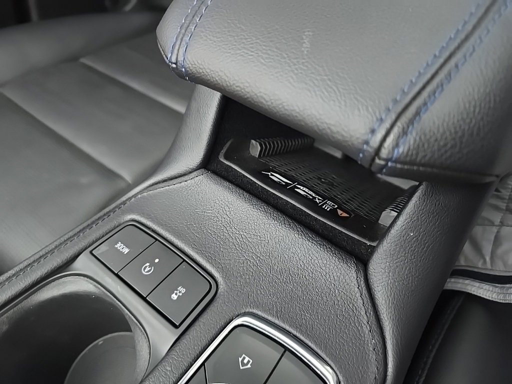 Used 2024 Cadillac XT4 Sport image 19