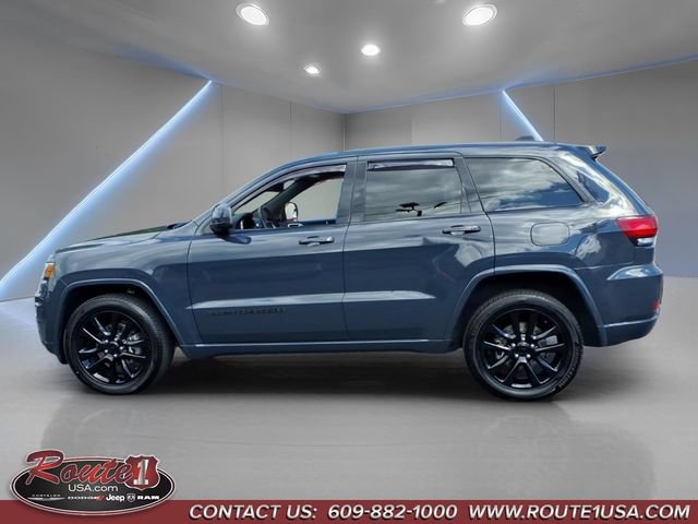 Used 2018 Jeep Grand Cherokee Altitude AWD/4WD image 7