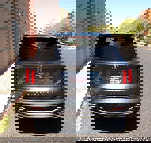 Used 2021 Kia Sorento SX image 4