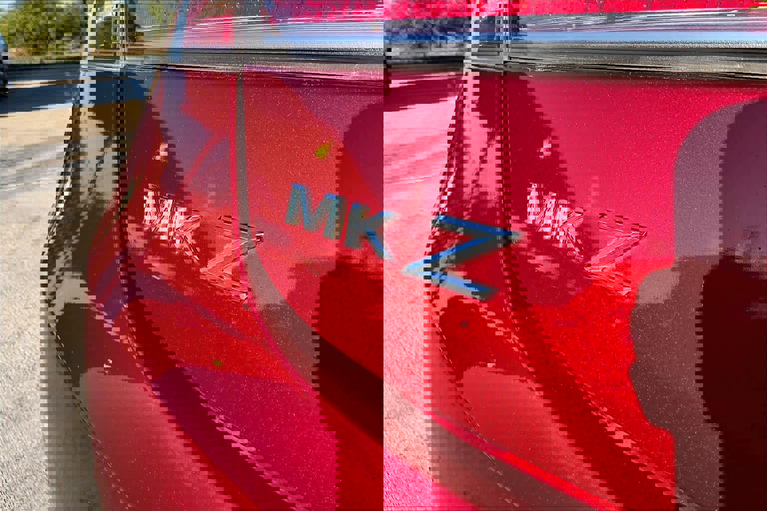 Used 2016 Lincoln MKZ Hybrid image 9